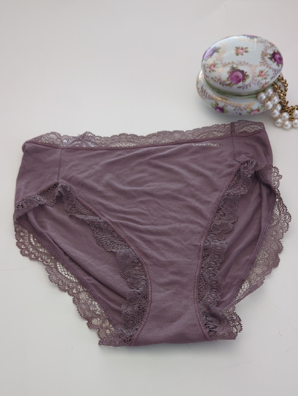 Calvin Klein Dusty Mauve Lace-Trim Bikini Panty Size S